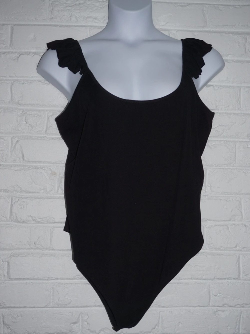 Vero Moda Black Ruffle Strap Bodysuit Size: 2X